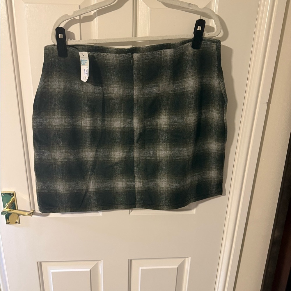 Primark Green and White Plaid Mini Skirt - Picture 2 of 5